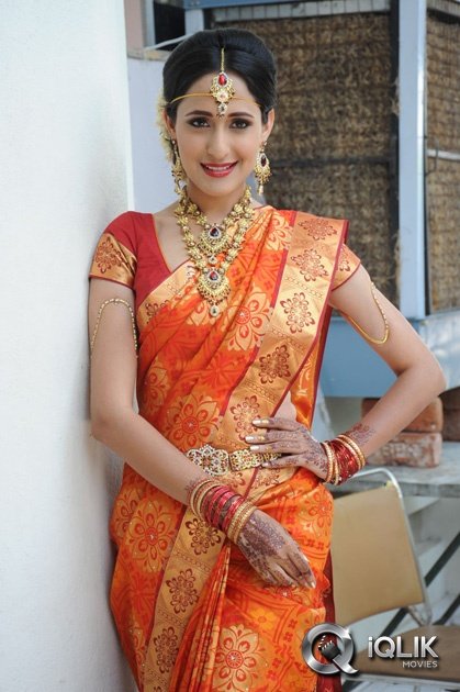 Pragya-Jaiswal-at-Mirchi-Lanti-Kurradu-Press-Meet